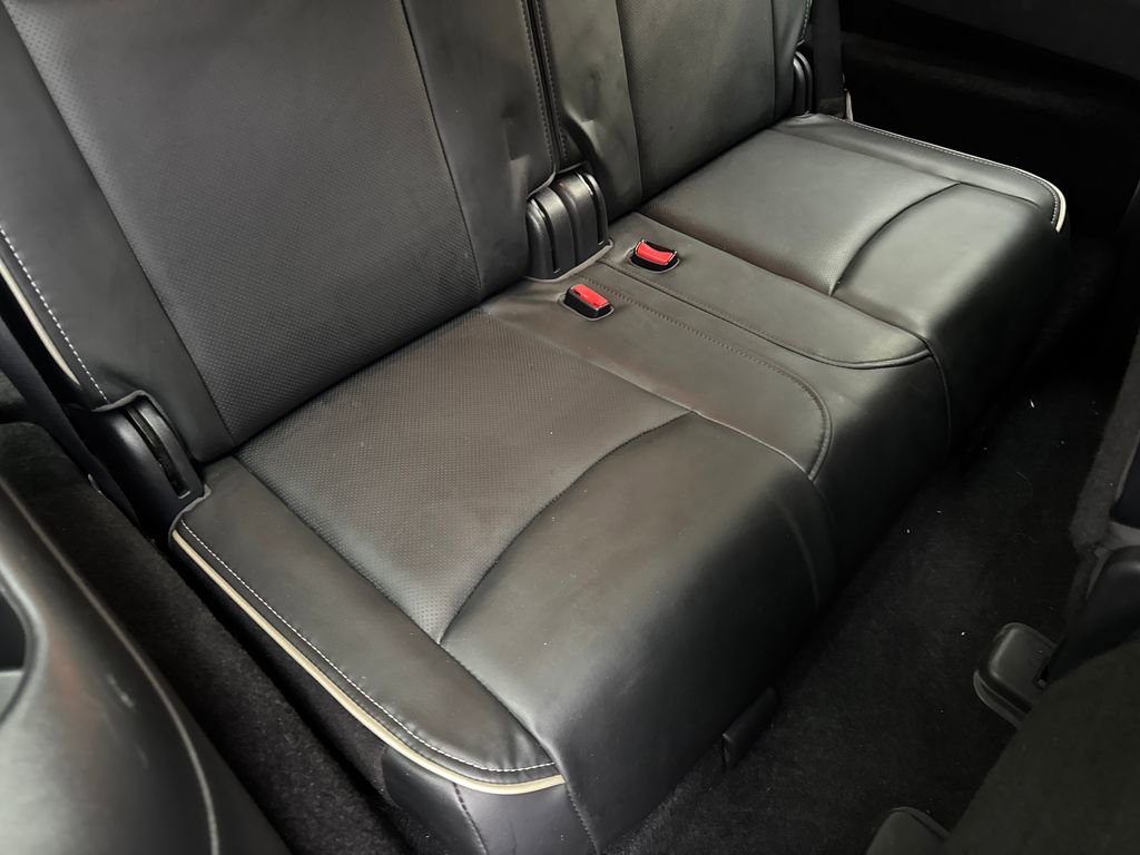 Used 2019 INFINITI QX60 Luxe w/ Essential Package image 41