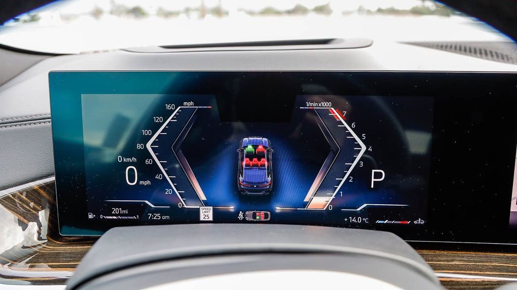 Used 2024 BMW X6 xDrive40i image 28