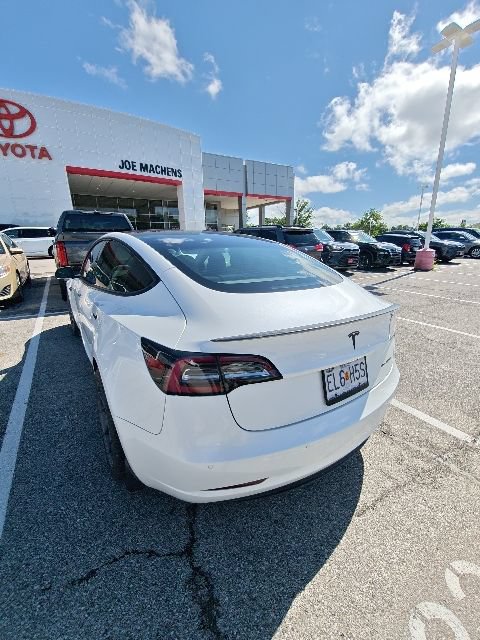 Used 2022 Tesla Model 3 Long Range AWD/4WD image 4