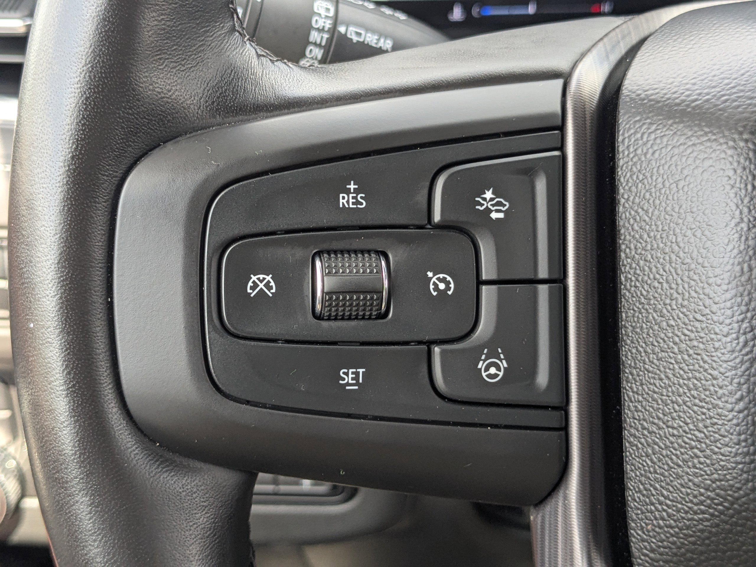 Used 2023 GMC Yukon XL Denali Ultimate image 29