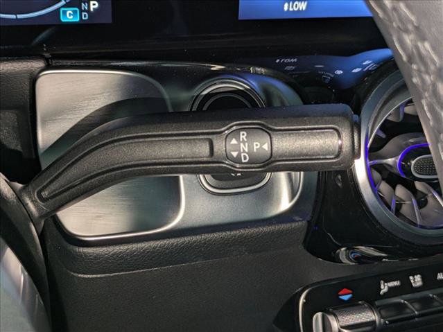 Used 2025 Mercedes-Benz GLB 250 image 15