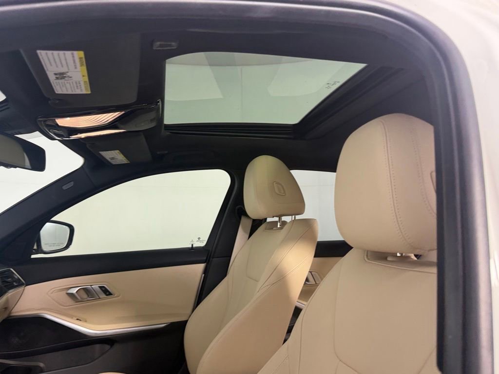 Used 2021 BMW 330i Sedan RWD image 22