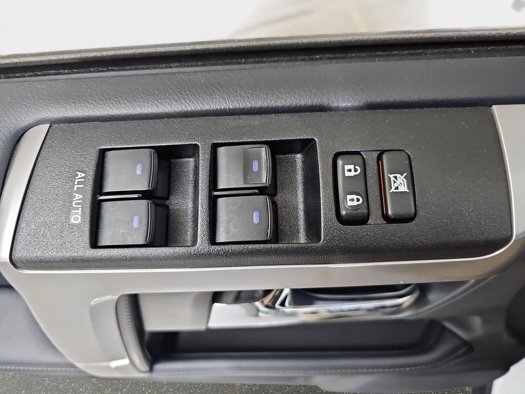 Used 2019 Toyota 4Runner SR5 Premium AWD/4WD image 29