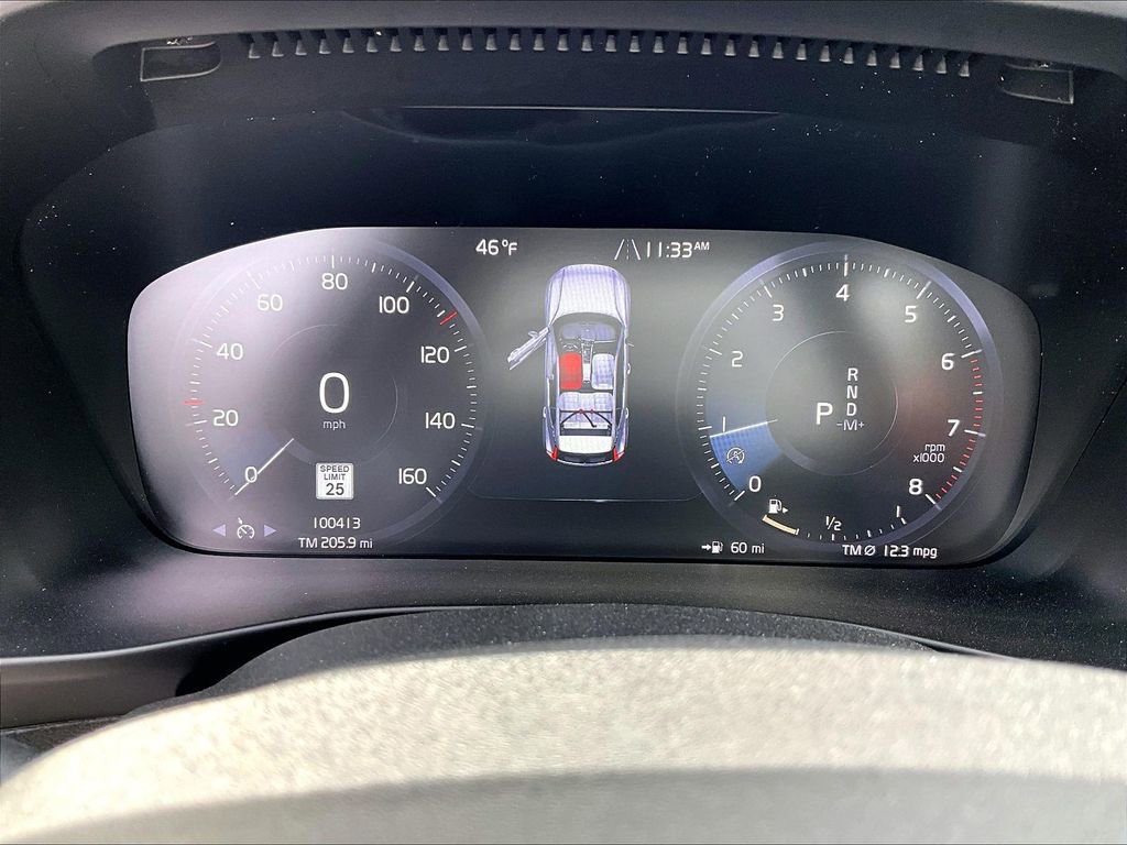 Used 2021 Volvo XC40 T5 R-Design w/ Climate Package image 18