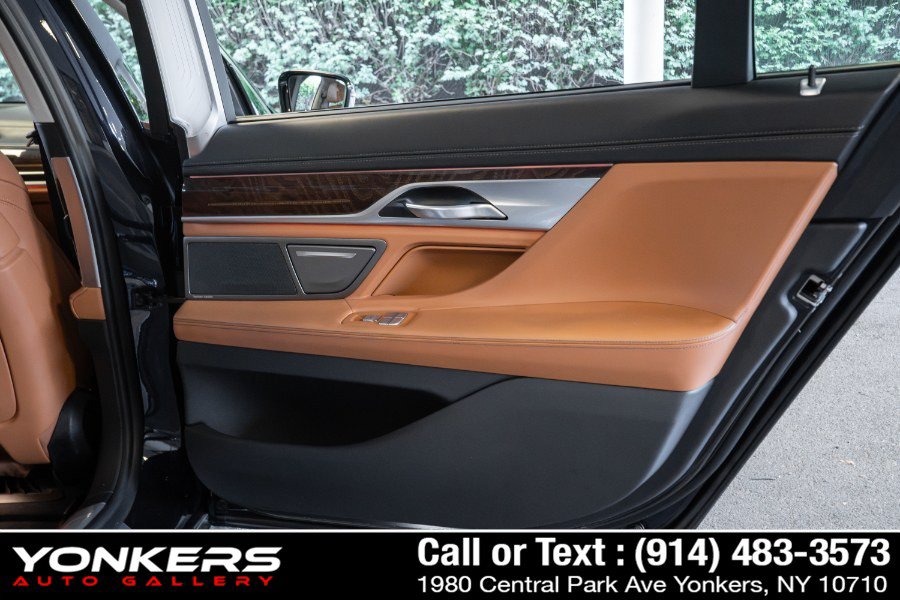Used 2019 BMW 750i xDrive w/ Executive Package AWD/4WD image 52