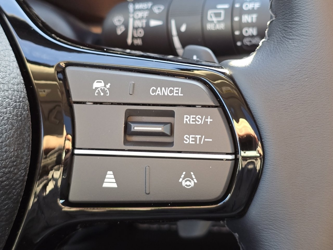 New 2025 Honda Pilot Touring image 35