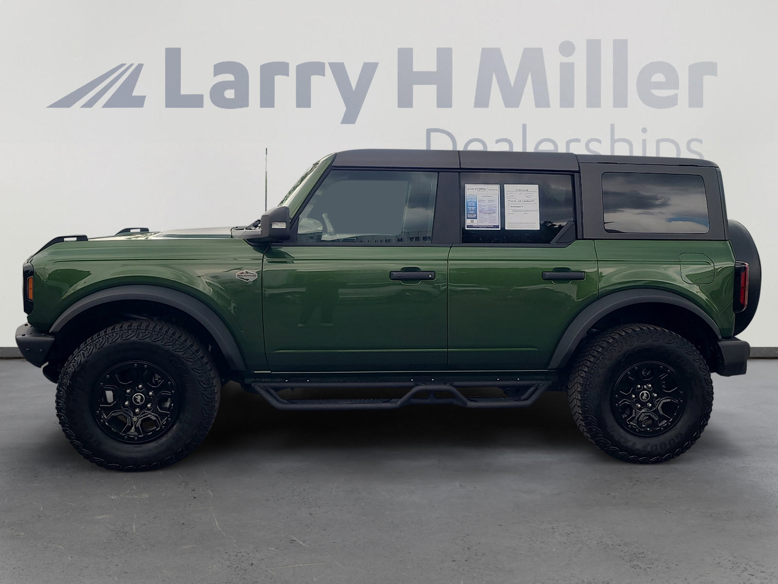 Used 2024 Ford Bronco Wildtrak AWD/4WD image 2