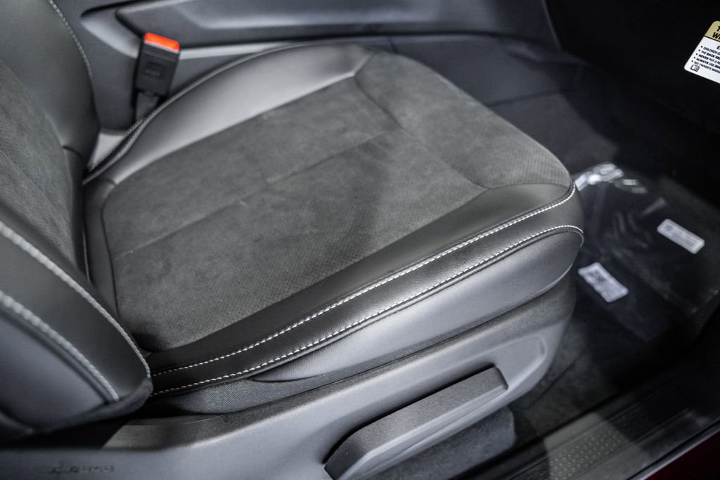 New 2025 Jeep Grand Cherokee Altitude w/ Trailer Tow Package image 31