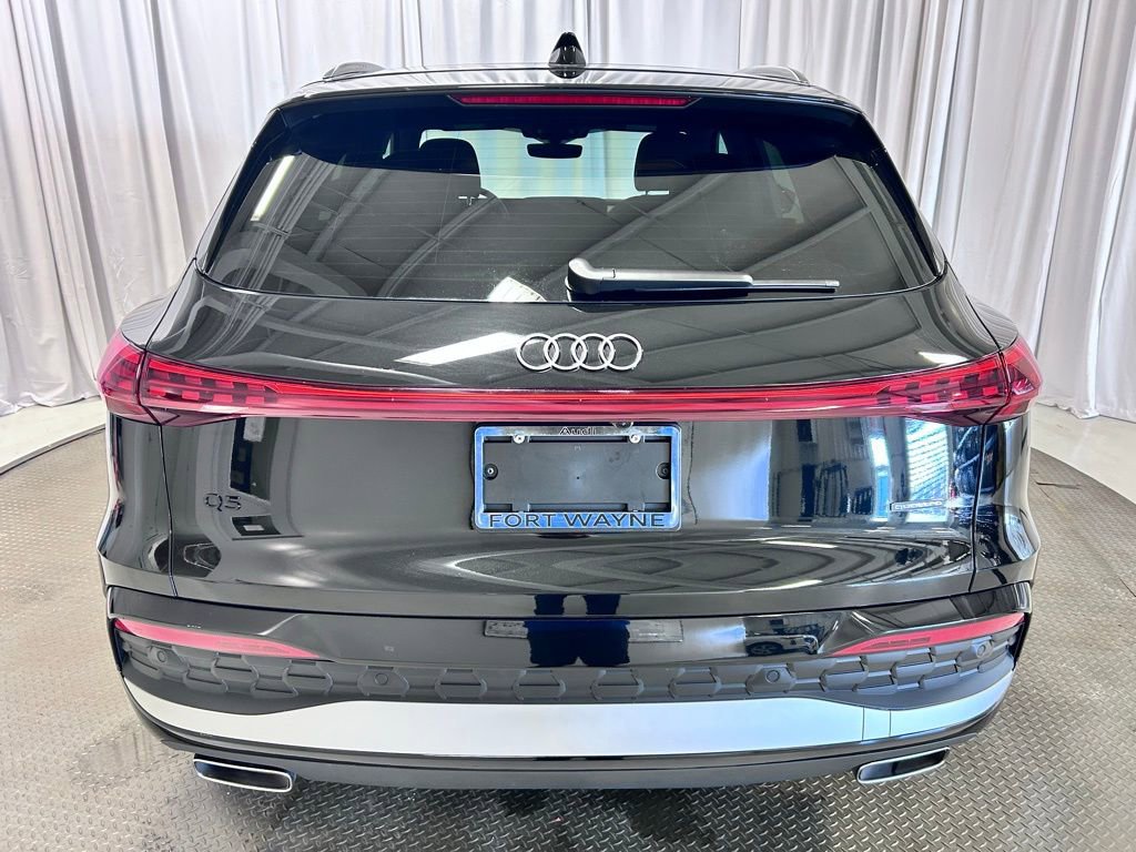 Used 2025 Audi Q5 Premium w/ Convenience Package image 27