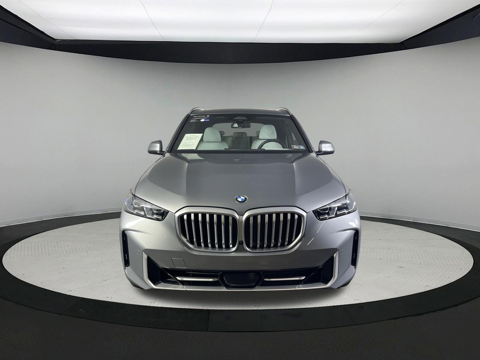 Certified 2026 BMW X5 xDrive40i AWD/4WD image 2