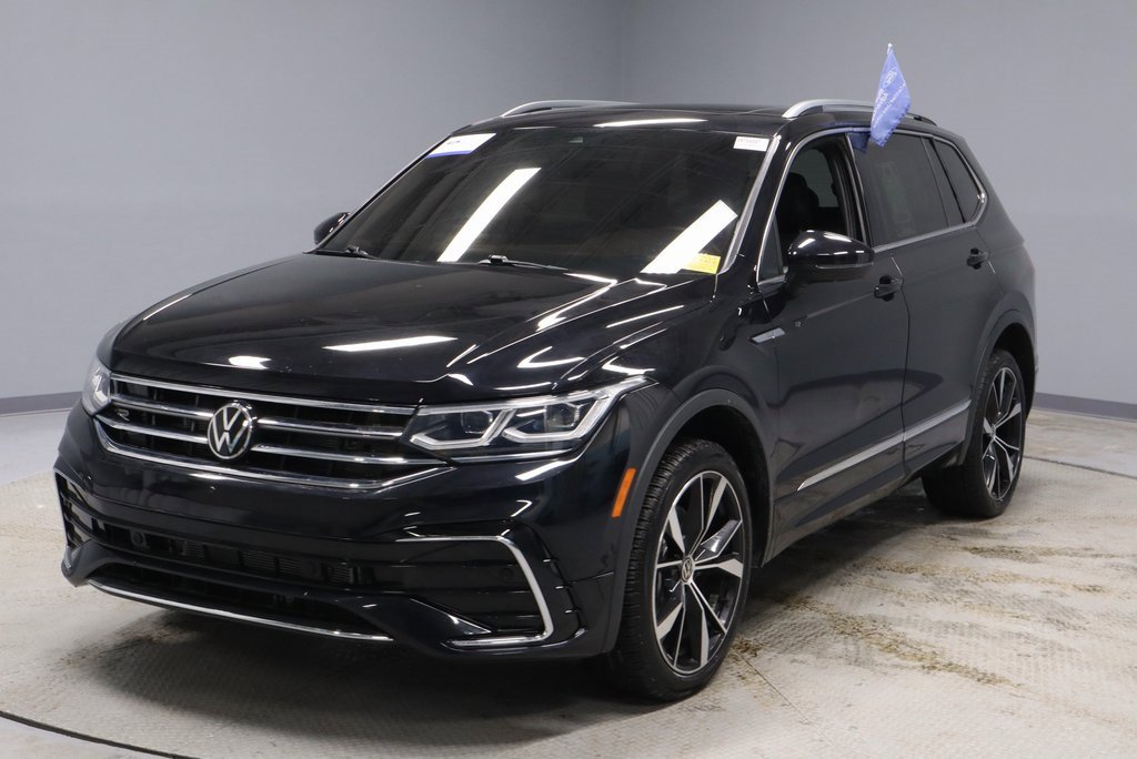 Used 2024 Volkswagen Tiguan SEL R-Line image 7