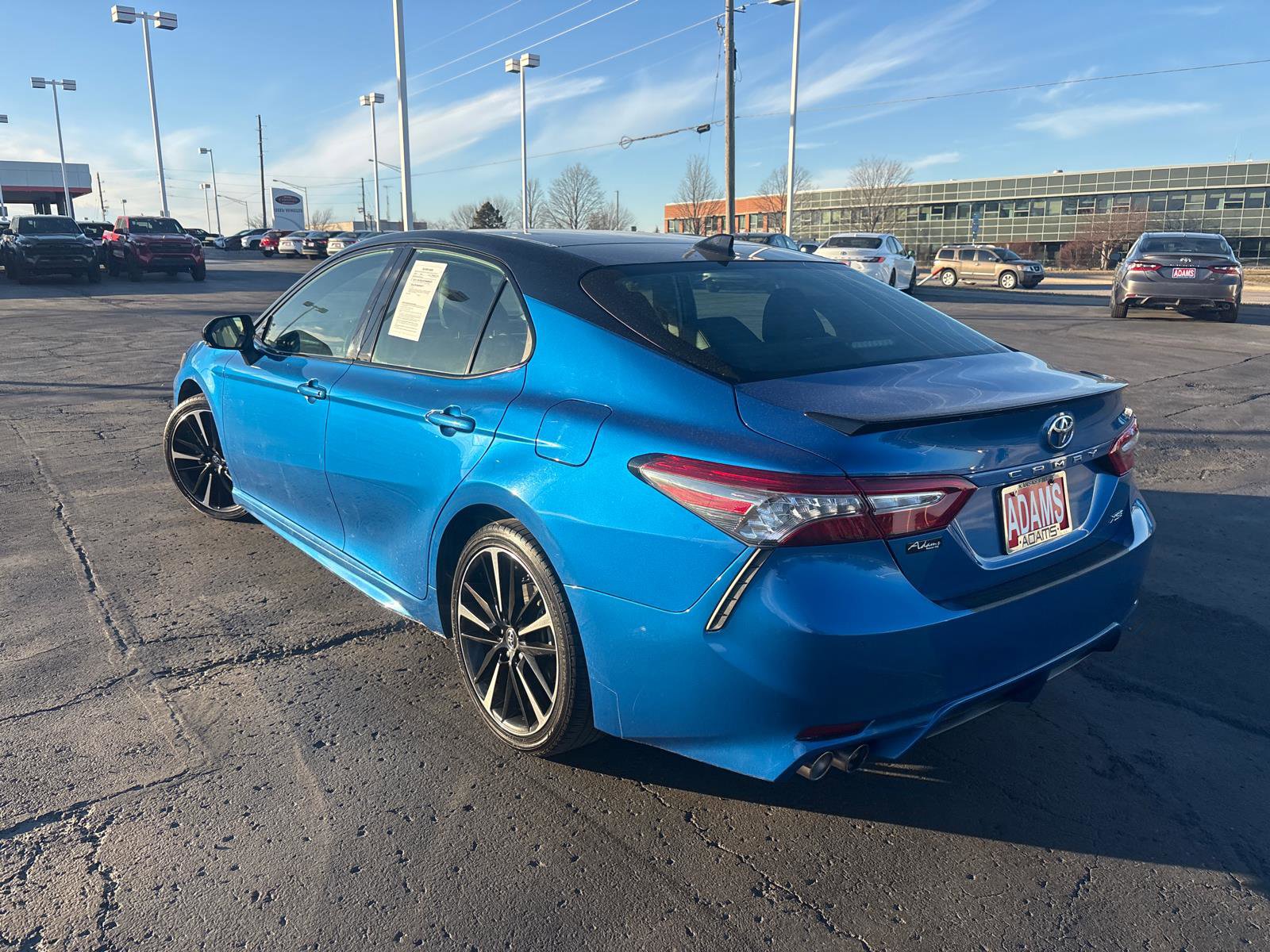Used 2018 Toyota Camry XSE image 6