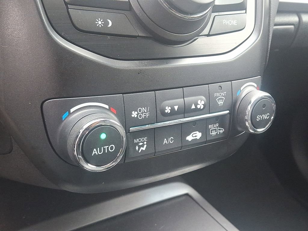 Used 2015 Acura RDX AWD w/ Technology Package image 16