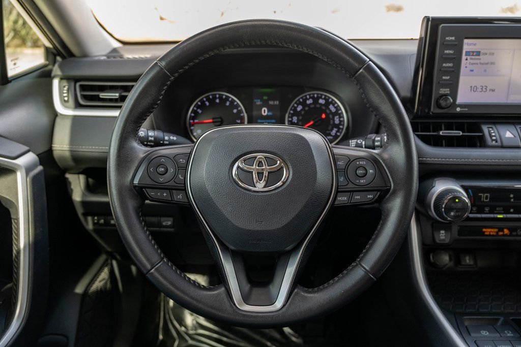 Used 2021 Toyota RAV4 XLE Premium FWD image 21