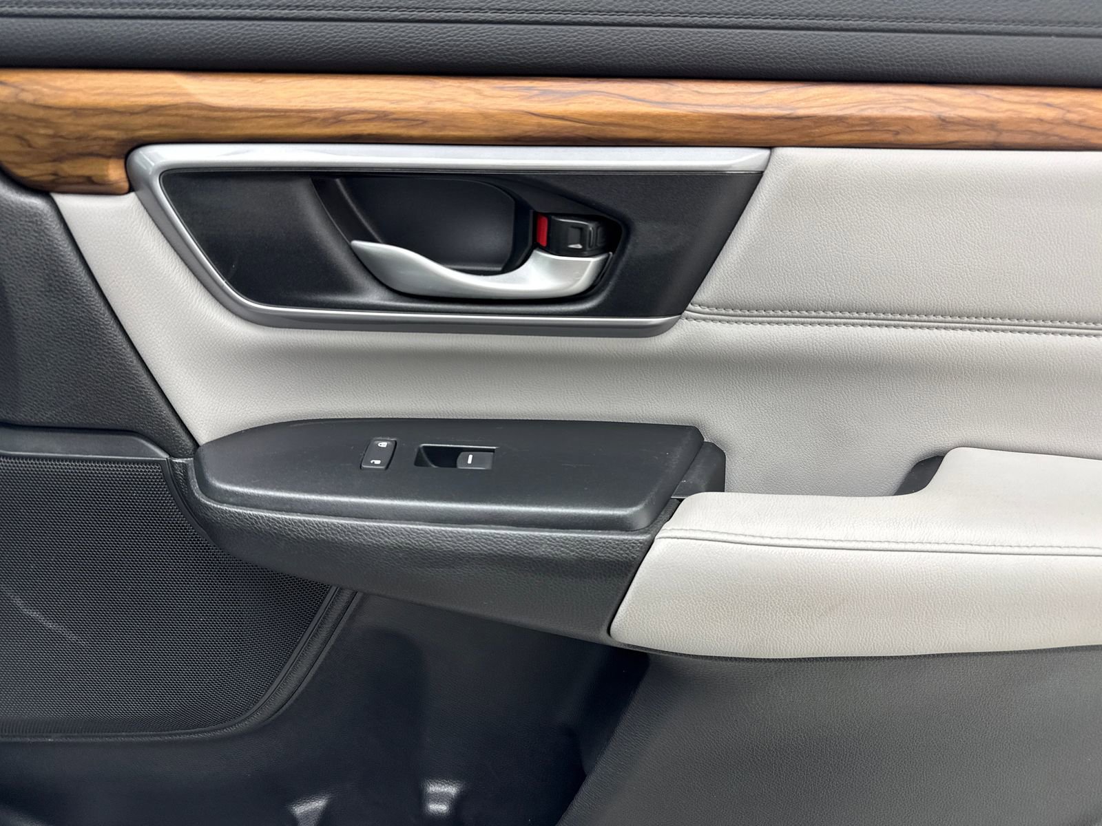 Used 2017 Honda CR-V Touring image 44