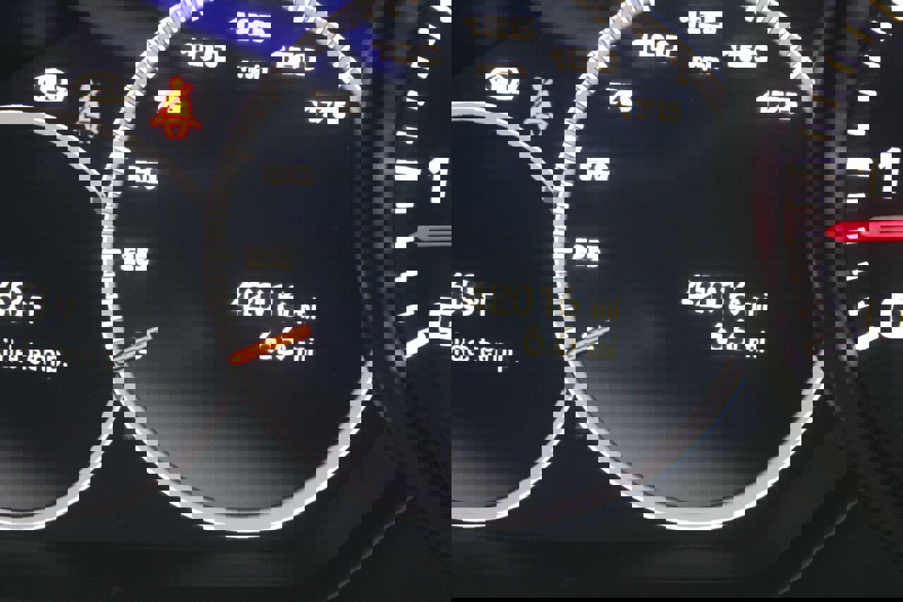 Used 2022 Porsche Cayenne Platinum Edition AWD/4WD image 5