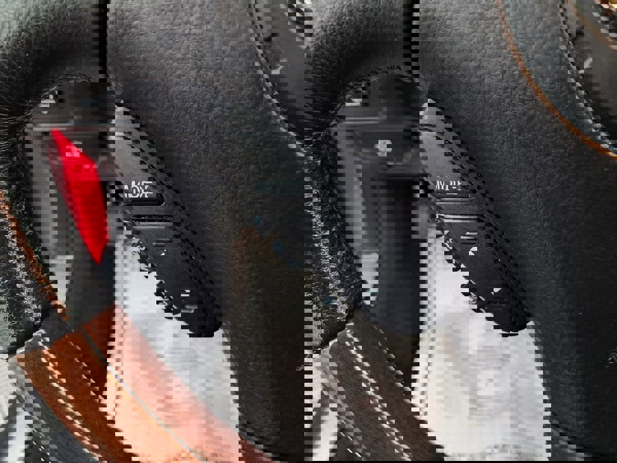 Used 2004 Lexus SC 430 Convertible image 15