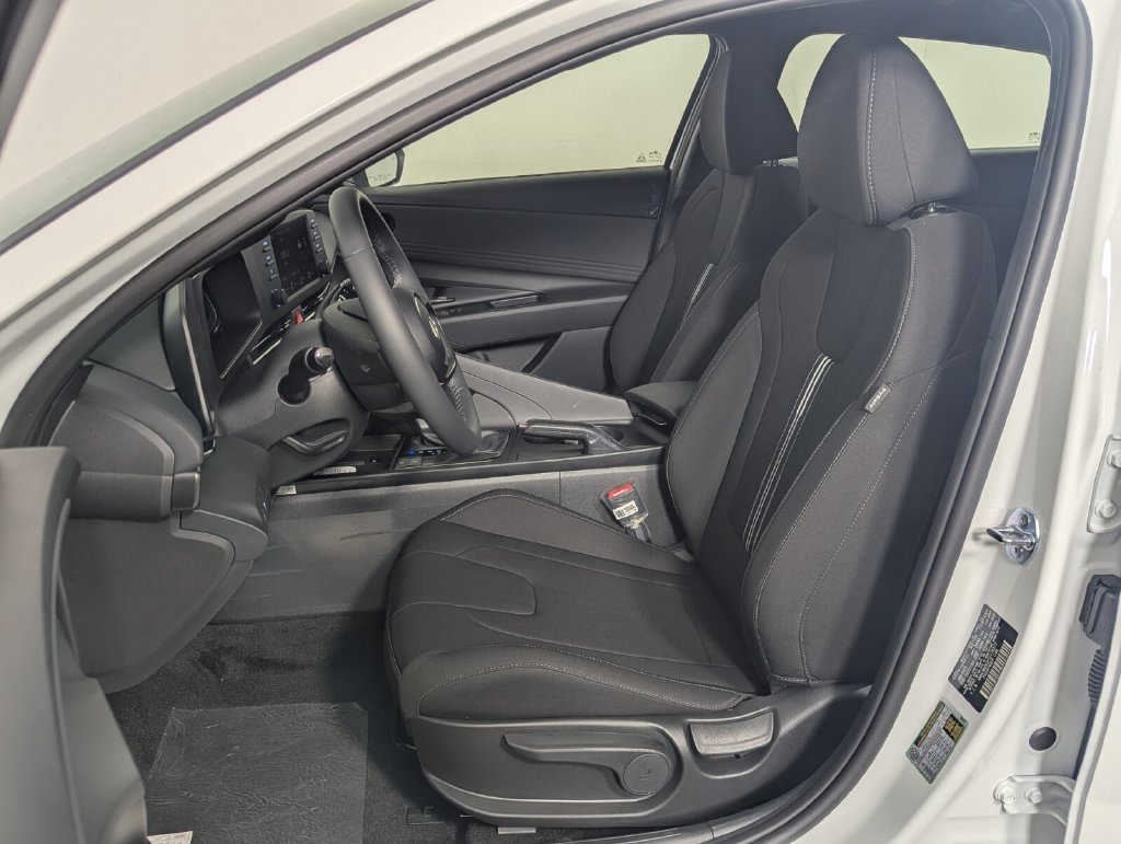 New 2026 Hyundai Elantra Sport FWD image 12