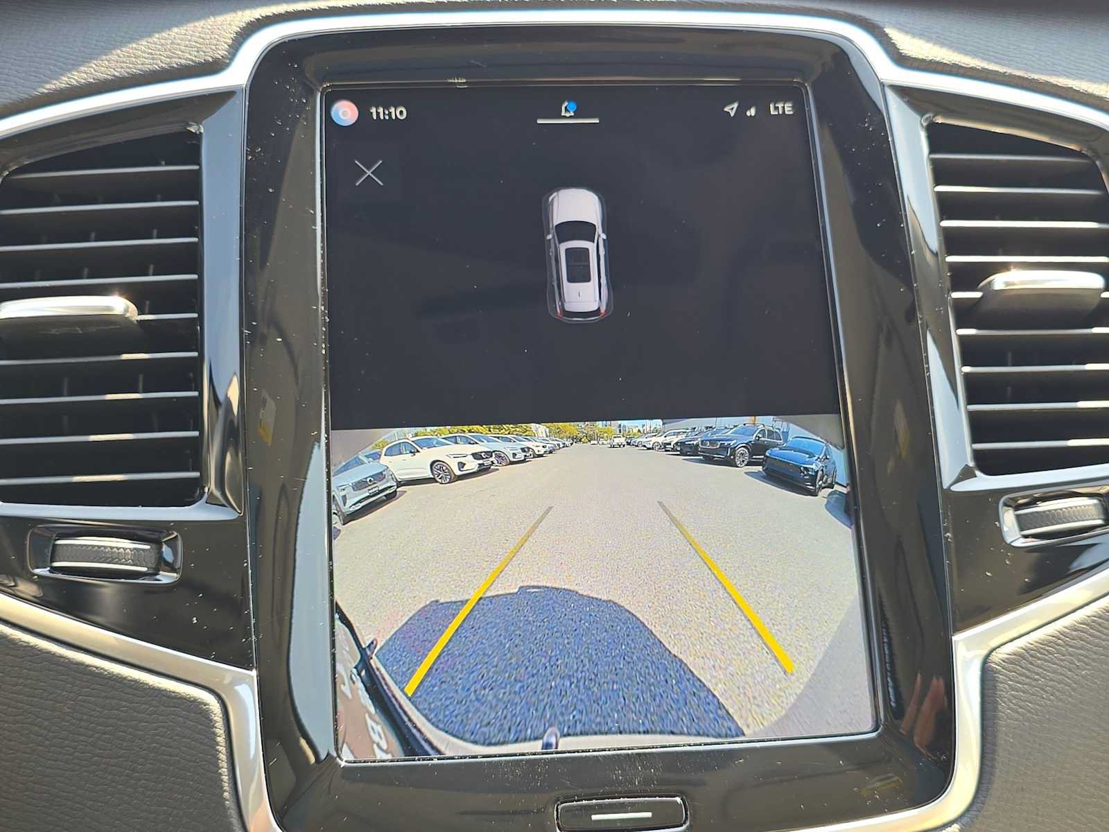 Certified 2023 Volvo XC90 T8 Plus AWD/4WD image 28