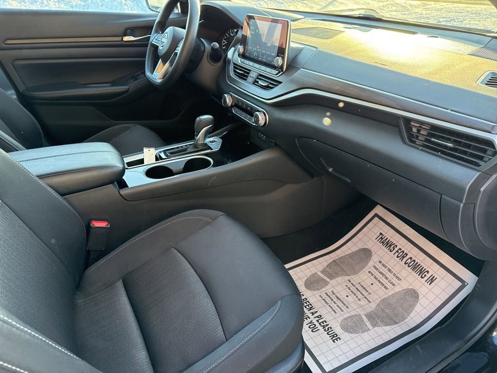 Used 2024 Nissan Altima 2.5 SV image 28