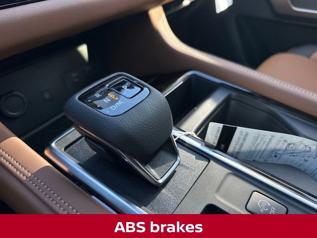 New 2025 Nissan Pathfinder Platinum w/ Black Appearance Package image 29