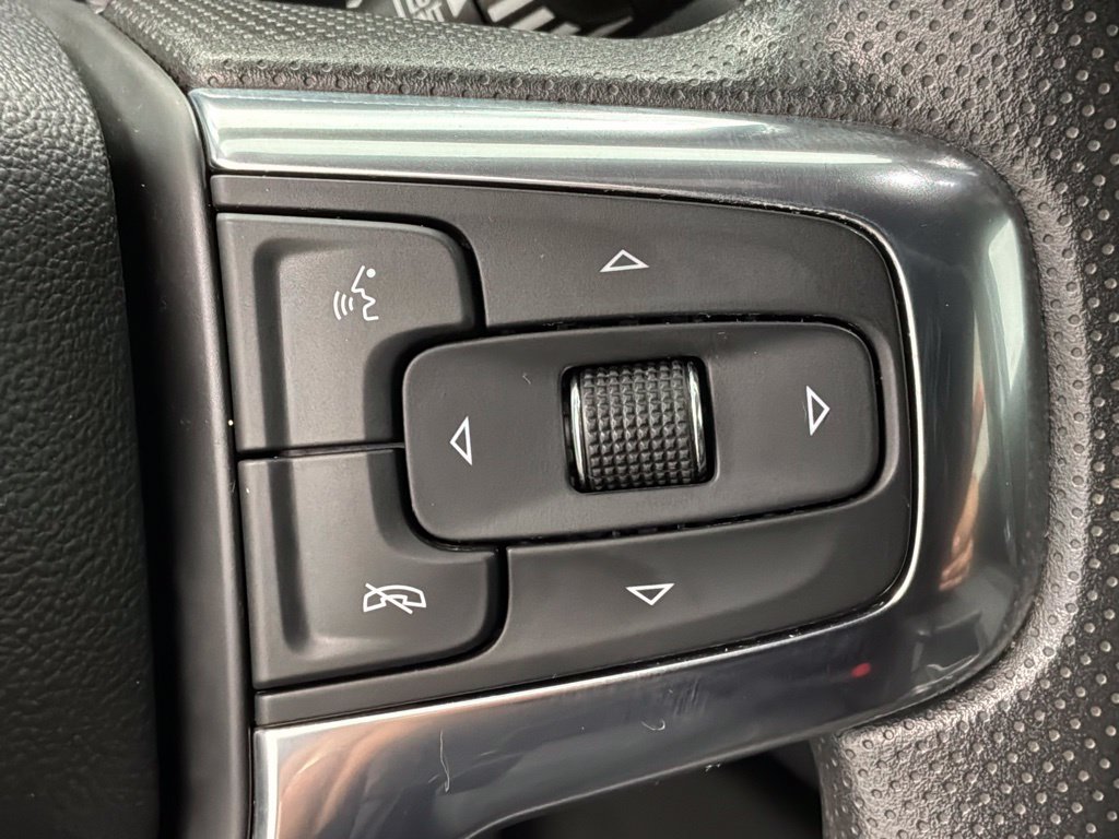 Used 2023 Chevrolet Blazer LT AWD/4WD image 16
