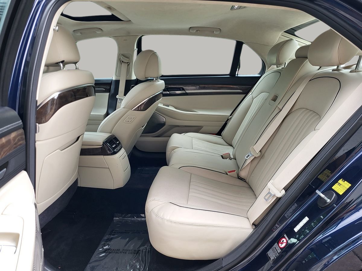 Used 2018 Genesis G90 3.3T Premium AWD/4WD image 34