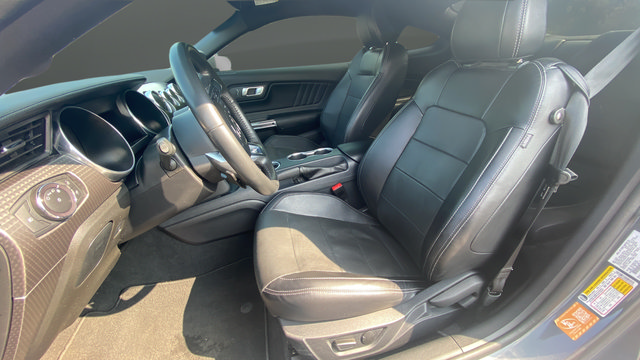 Used 2022 Ford Mustang GT Premium w/ GT Performance Package RWD image 9