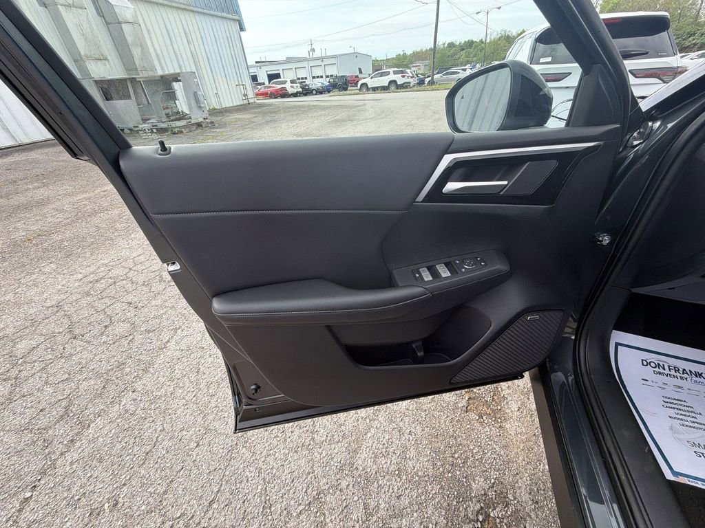 New 2026 Mitsubishi Outlander LE AWD/4WD image 13