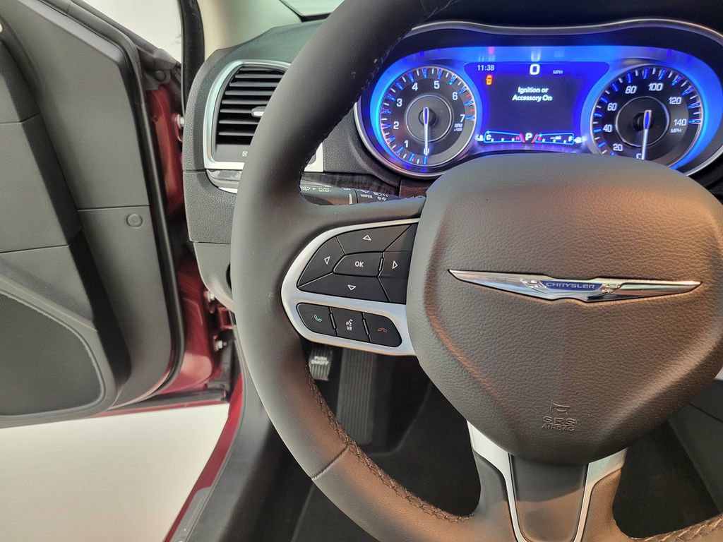 Used 2023 Chrysler 300 Touring L w/ Popular Equipment Group image 5