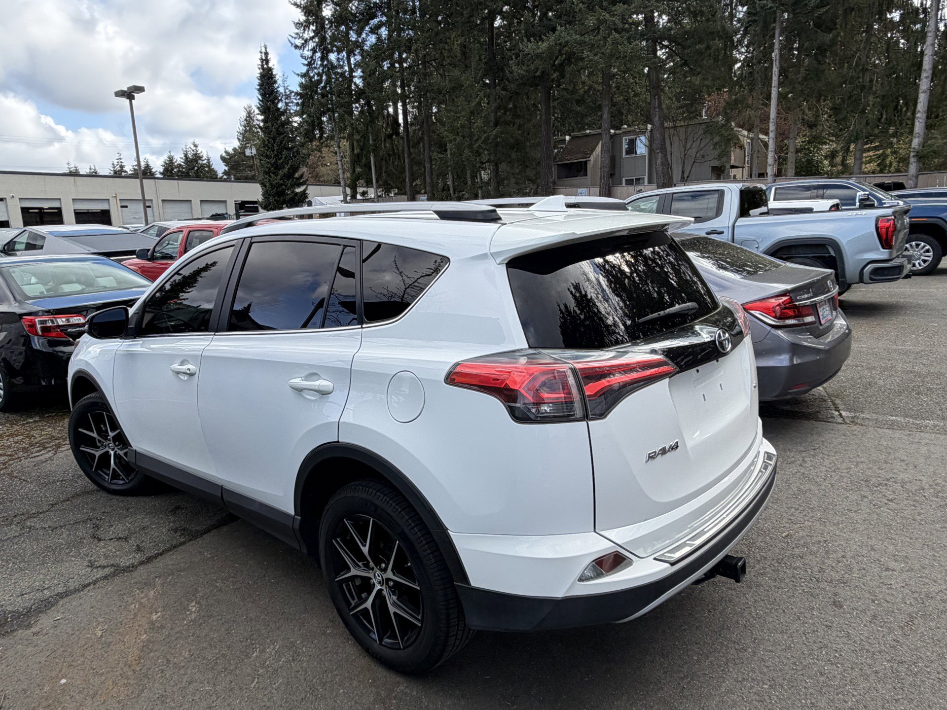 Used 2017 Toyota RAV4 SE