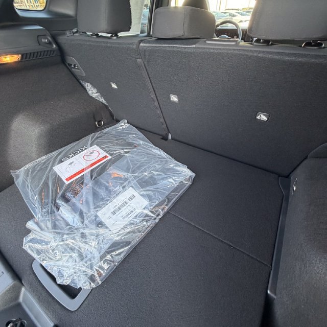 New 2026 Nissan Kicks SV w/ Cold Weather Package FWD image 9
