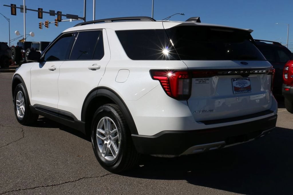 New 2026 Ford Explorer Active w/ Active Comfort Package RWD image 7