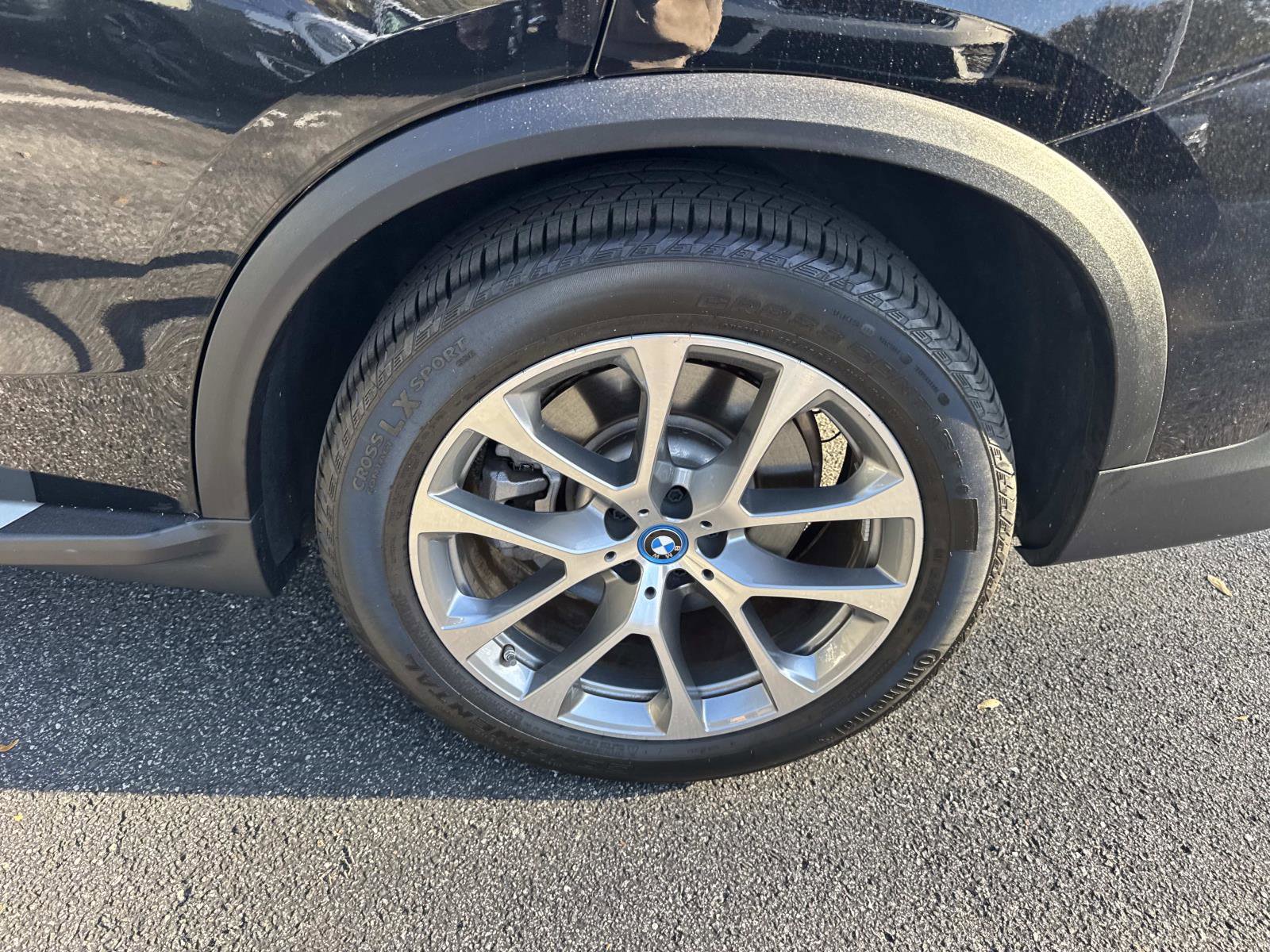 Used 2025 BMW X5 xDrive50e w/ Parking Assistance Package image 11