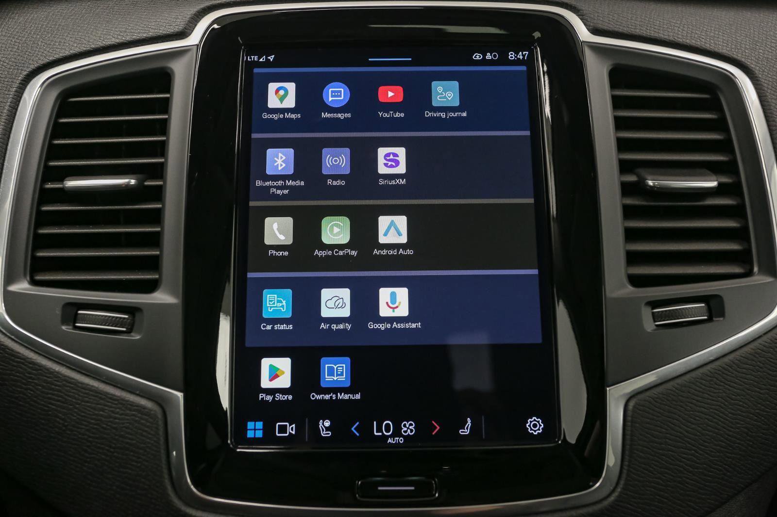 Used 2024 Volvo XC90 B5 Core w/ Climate Package image 29