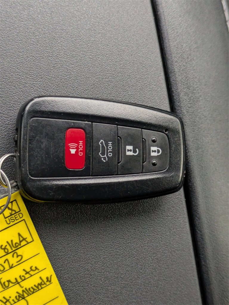 Certified 2023 Toyota Highlander LE image 31