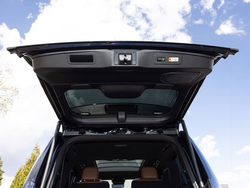 Used 2024 Lexus GX 550 w/ Accessory Package (2T) image 52