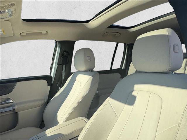Used 2022 Mercedes-Benz GLB 250 image 10