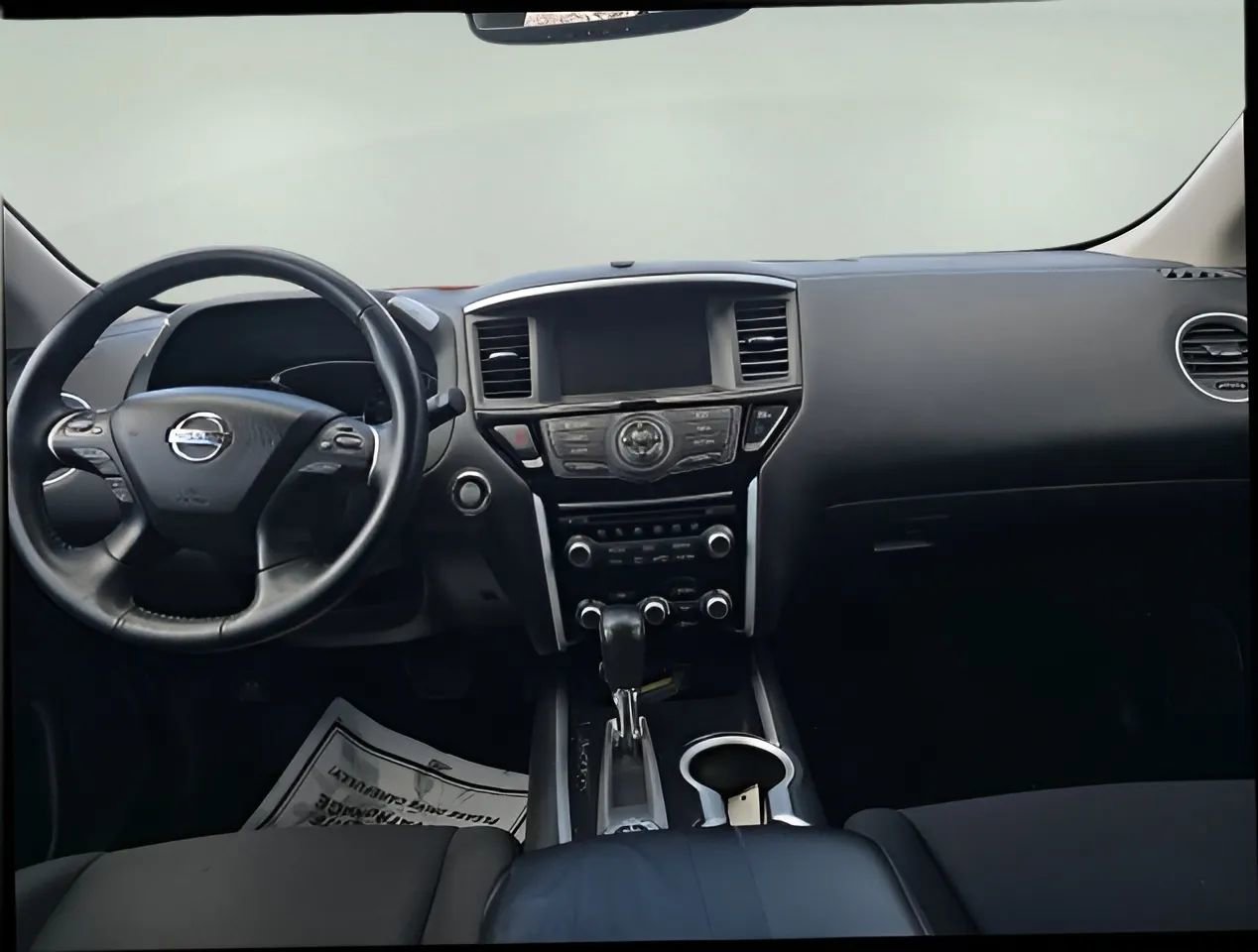 Used 2019 Nissan Pathfinder SV image 15
