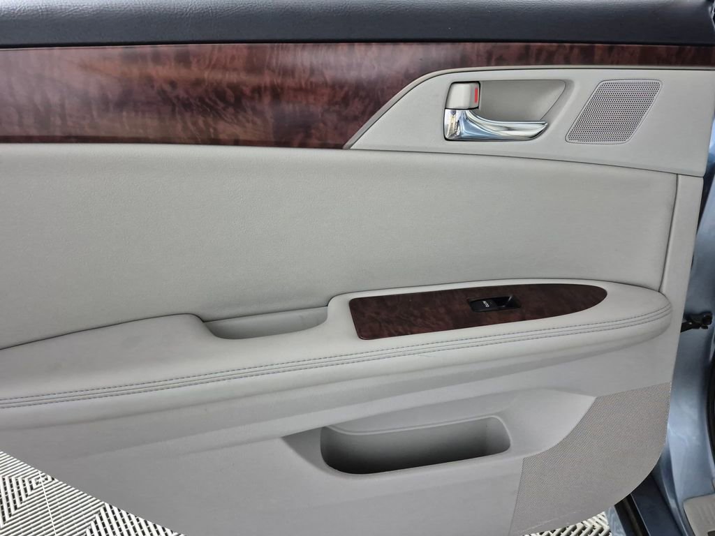 Used 2011 Toyota Avalon FWD image 26
