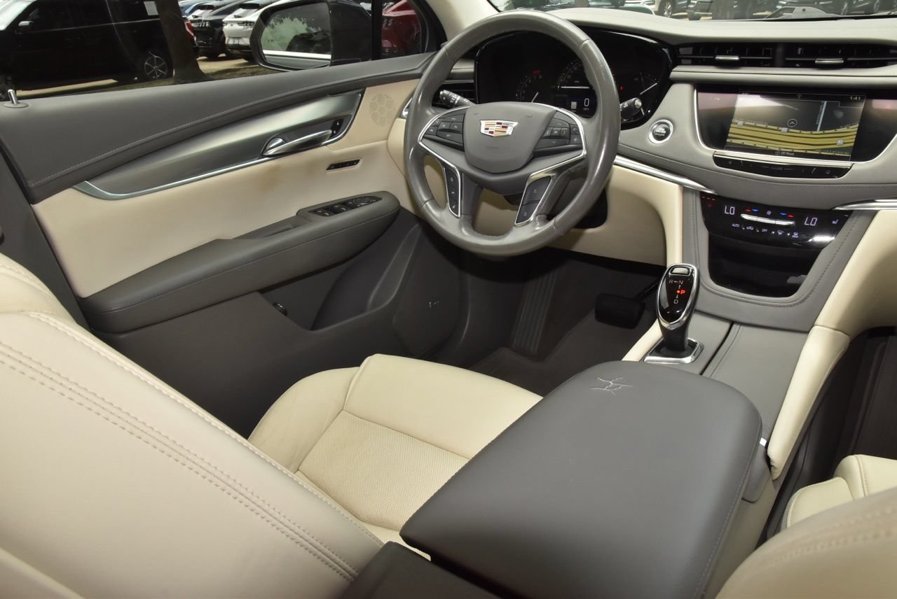 Used 2019 Cadillac XT5 Luxury FWD image 15