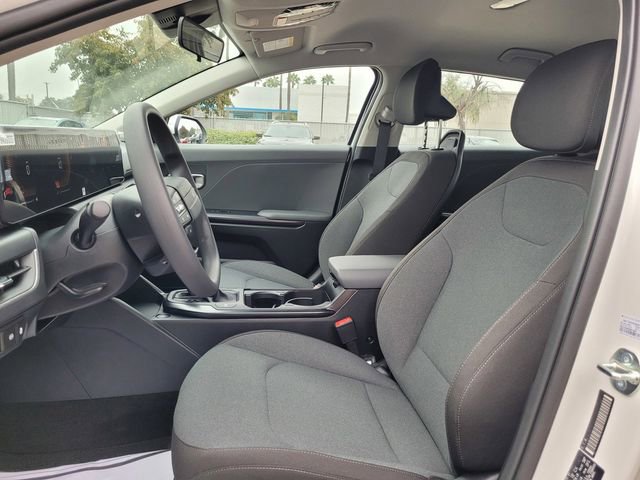 New 2025 Kia K4 LXS image 9