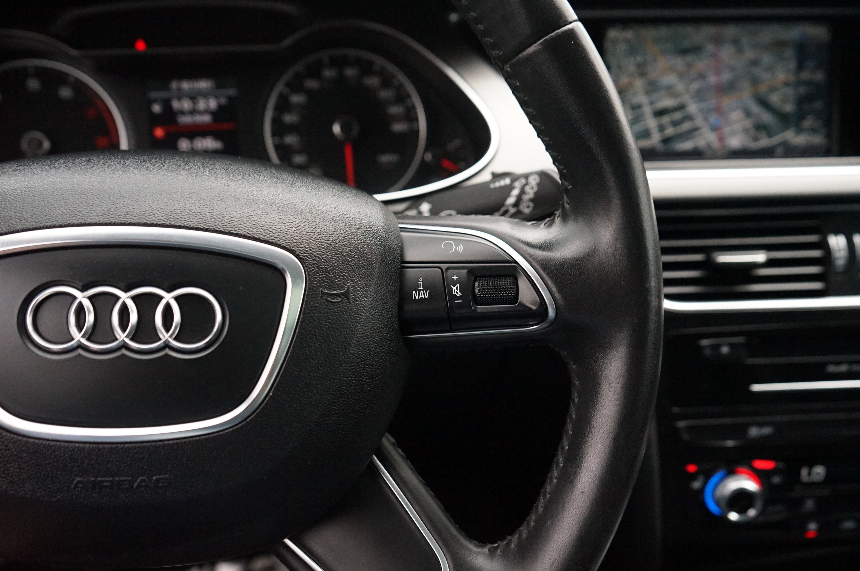 Used 2013 Audi A4 Premium Plus AWD/4WD image 38