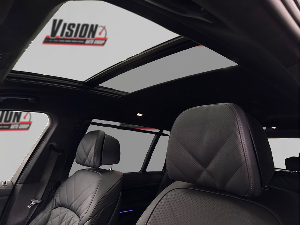 Certified 2025 BMW X7 xDrive40i w/ M Sport Package image 22