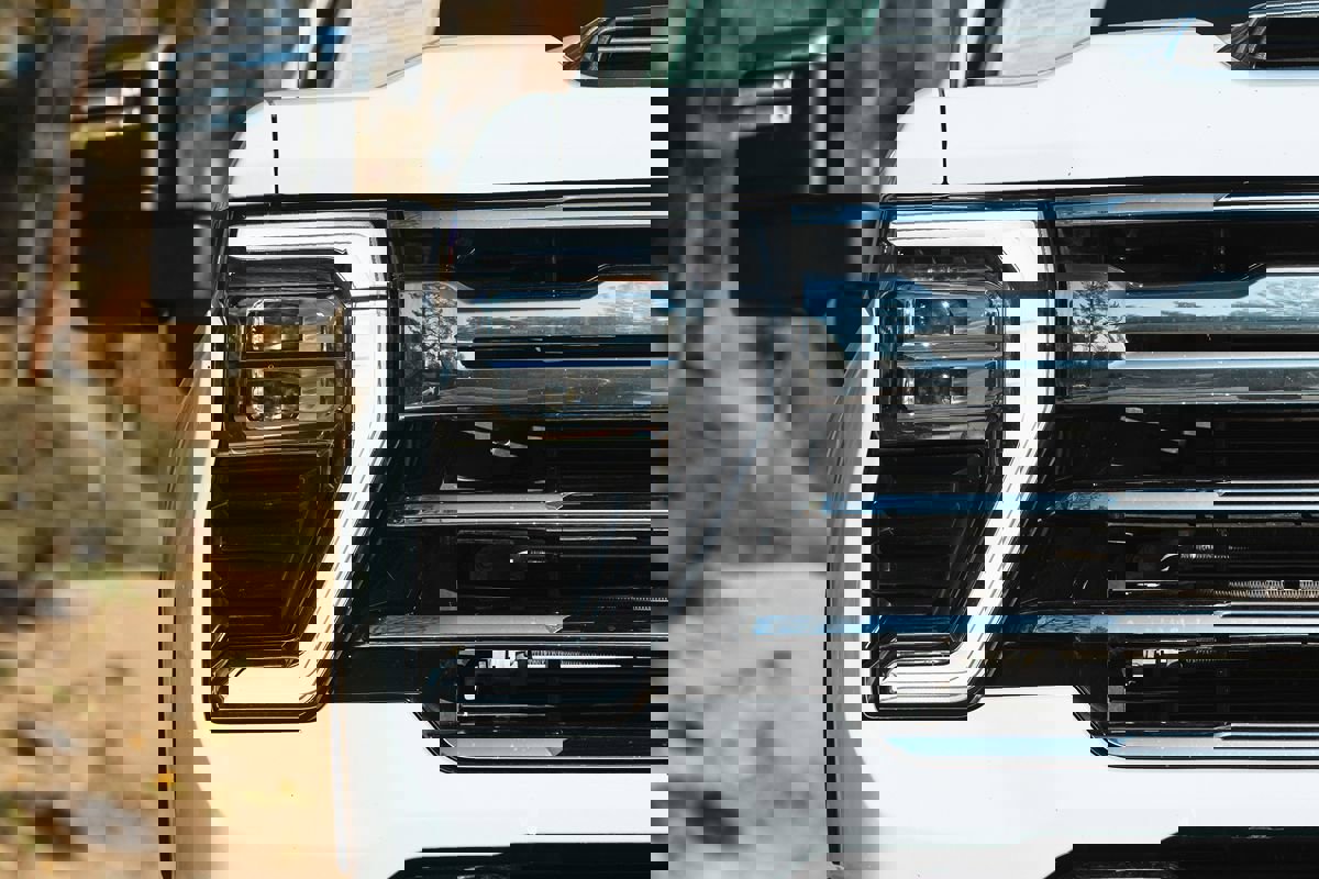 Used 2024 Chevrolet Silverado 2500 LTZ w/ LTZ Convenience Package image 8