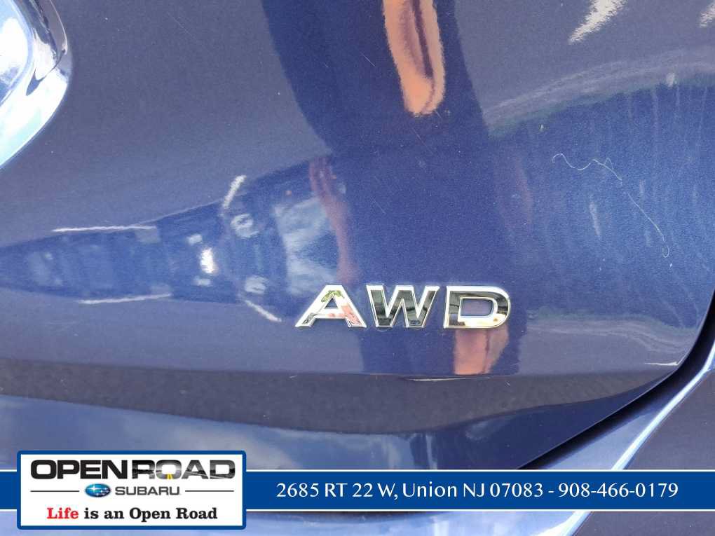 Used 2017 Nissan Rogue S w/ Appearance Package AWD/4WD image 32