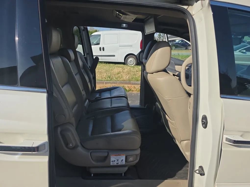 Used 2013 Honda Odyssey Touring image 17