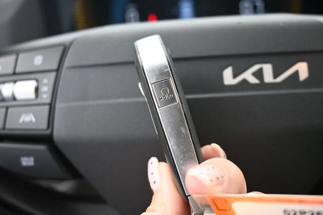 Used 2026 Kia Sportage LX FWD image 31