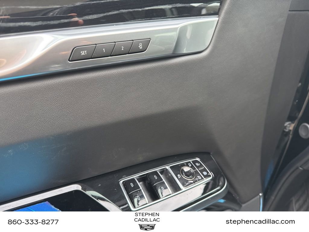 New 2026 Cadillac Escalade Sport w/ LPO, ONYX Package AWD/4WD image 14