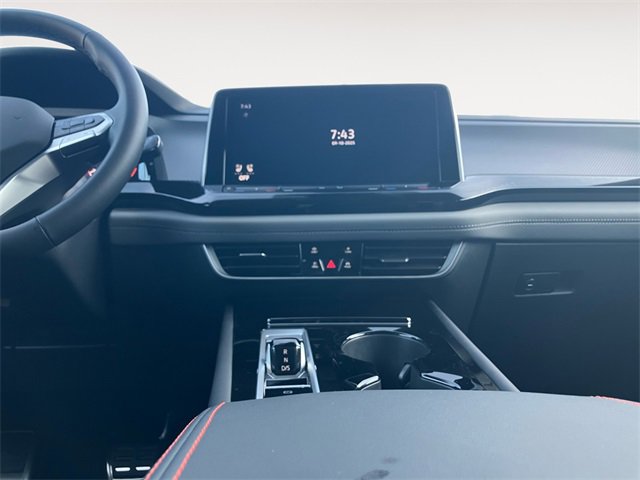 New 2025 Volkswagen Atlas Peak Edition SE image 11
